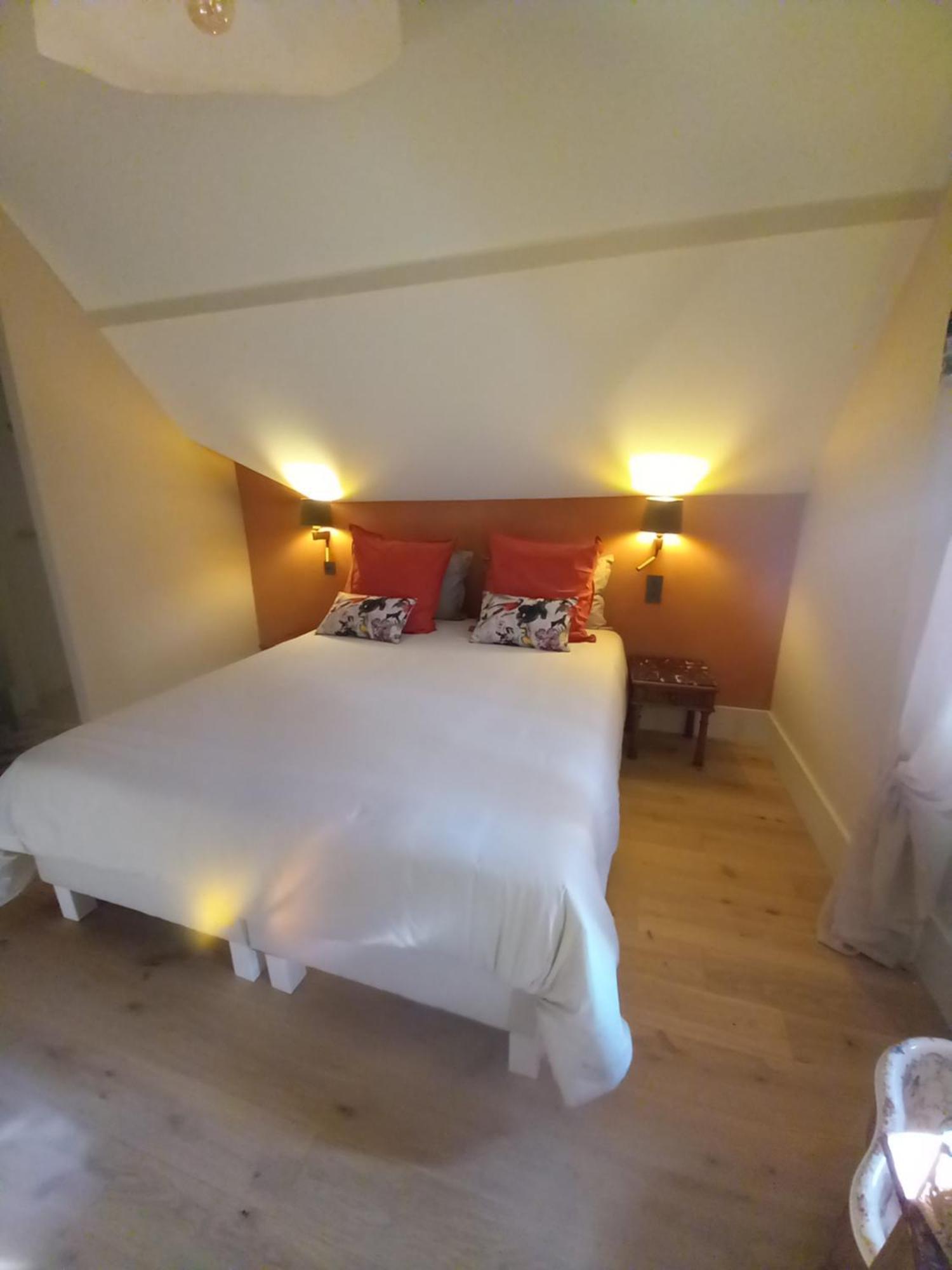 Les Palissieres - Chambres D'Hotes Mortagne-sur-Gironde Екстериор снимка
